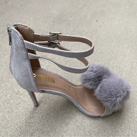 X2B Catrina Grey Pom open toe heels - Picture 2 of 4